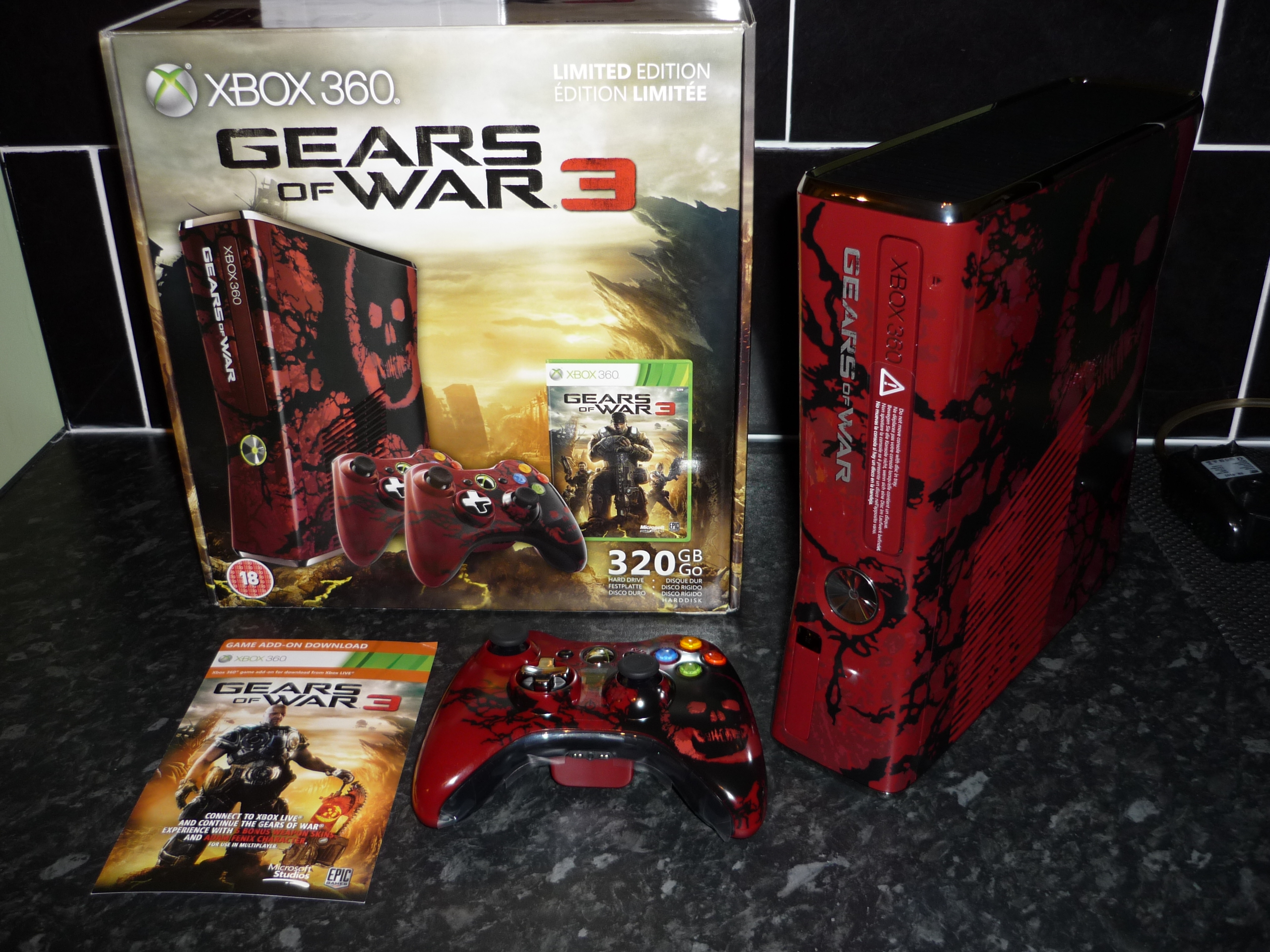 Microsoft Xbox 360 Gears of War 3 Limited Edition 320GB Red
